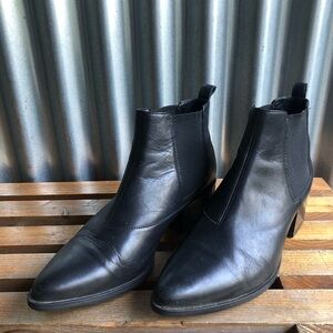 Vagabond Black Ankle Boots